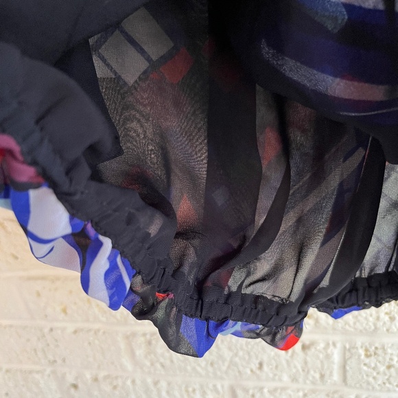 Vince Camuto Puffy Blouse - Picture 5 of 7